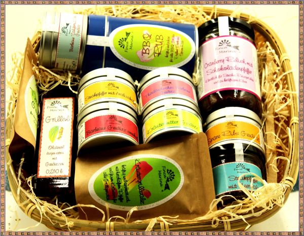 Gift set "BBQ box in a bamboo basket" G18811_01 Gift set "BBQ box in a bamboo basket" G18811_01